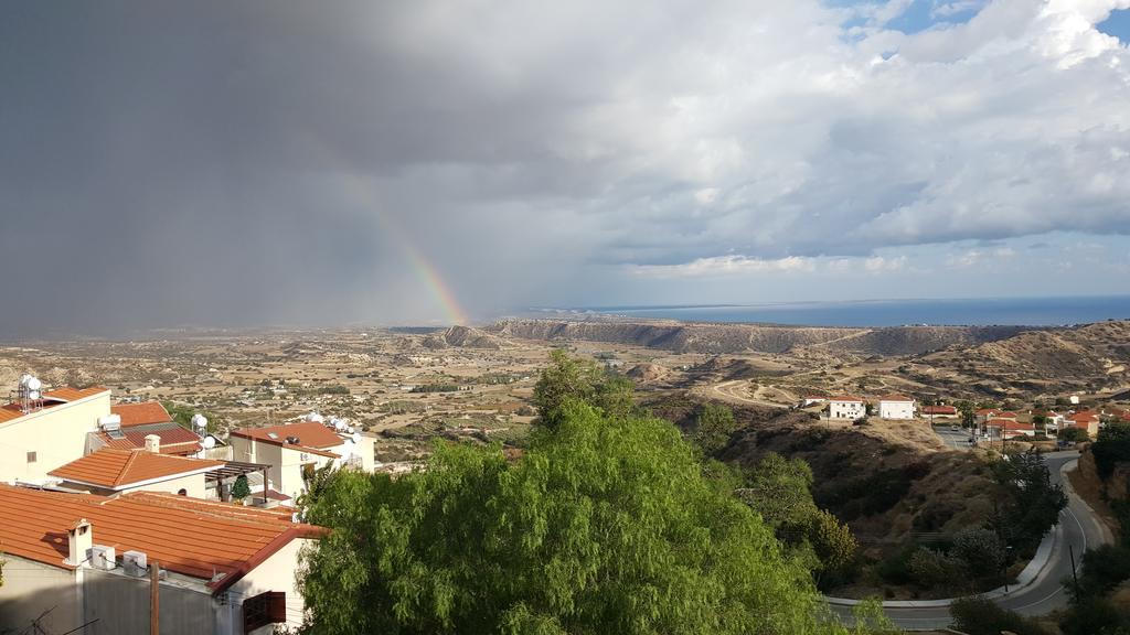 Chariandry Court Apartment Pissouri Exterior photo